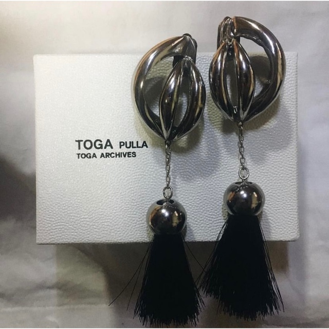 TOGA(トーガ)の【美品】TOGA pulla フリンジイヤリング レディースのアクセサリー(イヤリング)の商品写真