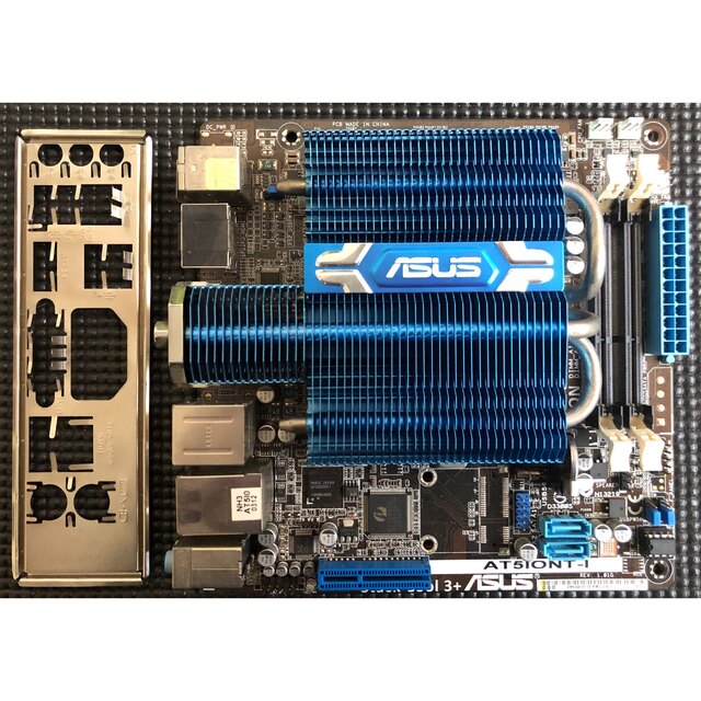 [マザーボード] ASUS AT5IONT-I