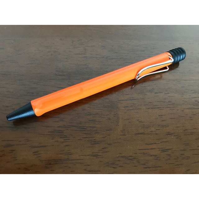 LAMY(ラミー)の2009年限定 LAMY サファリ ボールペン オレンジ インテリア/住まい/日用品の文房具(ペン/マーカー)の商品写真