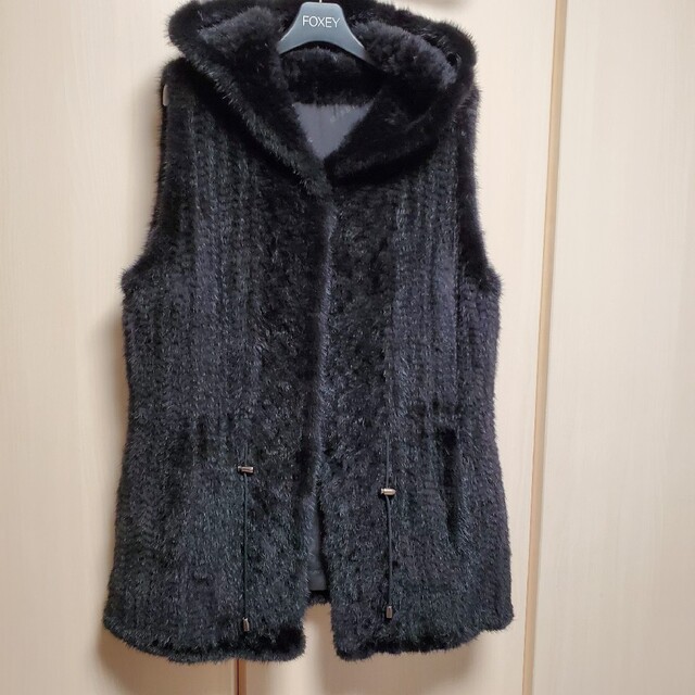 お買い得モデル 新品同様❗ARBORENTEアルボレンテ ミンクベスト リアルファー 黒 高級品 ベスト+ジレ お買い得モデル 新品同様❗ARBORENTEアルボレンテ ミンクベスト リアルファー 黒 高級品 ベスト+ジレ