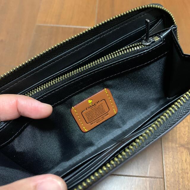 COACH(コーチ)の16122 コーチ　長財布　ブラック　スヌーピーと仲間たち　黒　コラボ レディースのファッション小物(財布)の商品写真