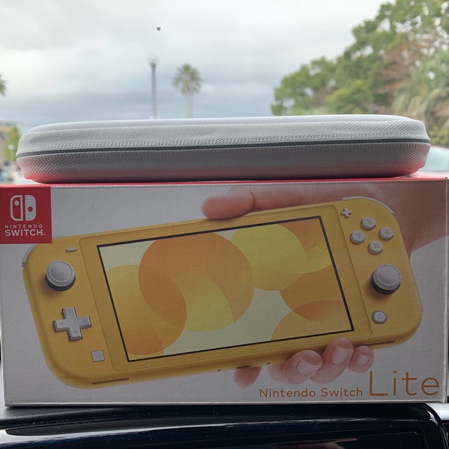 Nintendo Switch Lite イエロー　美品