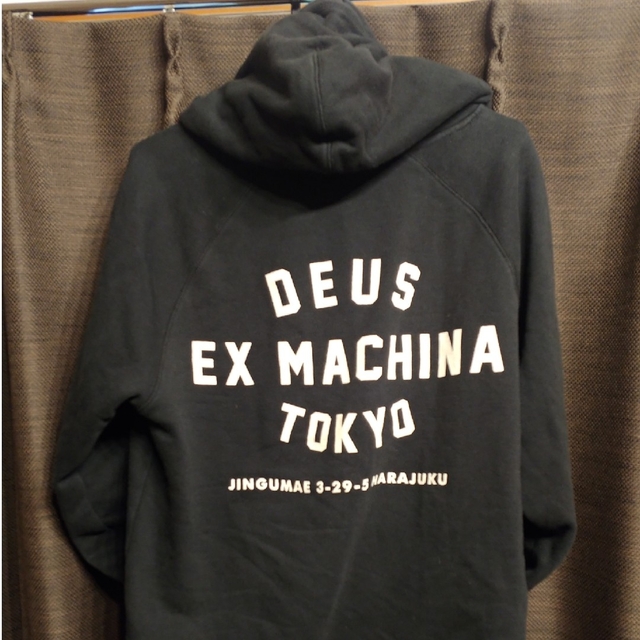 Deus ex Machina(デウスエクスマキナ)のdeus ex machina パーカー　購入時価格10000円 メンズのトップス(パーカー)の商品写真