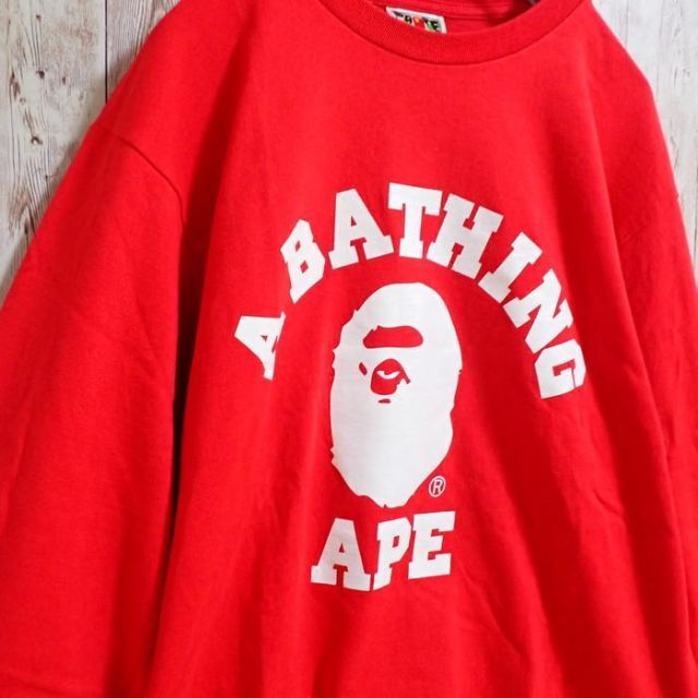 A BATHING APE(アベイシングエイプ)の貴重！A・BATHING APE アベイシングエイプ 長袖 ロンＴ 古着 M 赤 メンズのトップス(Tシャツ/カットソー(七分/長袖))の商品写真