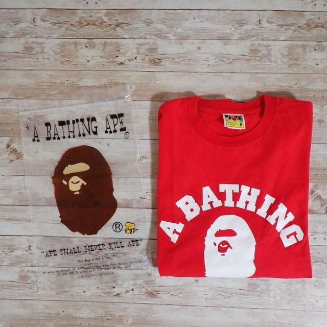 貴重！A・BATHING APE アベイシングエイプ 長袖 ロンＴ 古着 M 赤