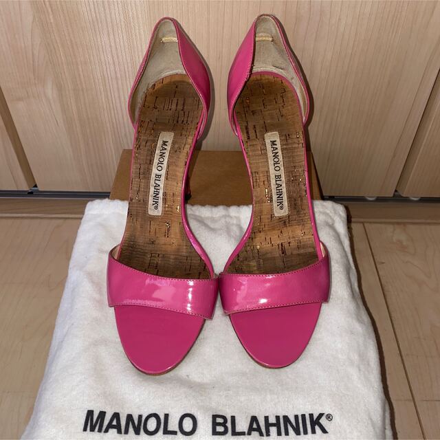 MANOLO BLAHNIK(マノロブラニク)のManolo Blahnik マノロ　憧れブランド　☆レアなピンク☆ 日本未入荷 レディースの靴/シューズ(ハイヒール/パンプス)の商品写真