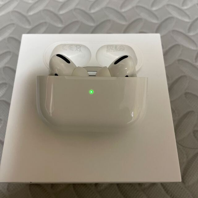 AirPods Pro MWP22J/A - ヘッドフォン/イヤフォン