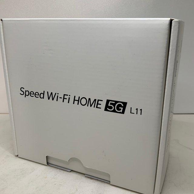 au(エーユー)のUQ Speed Wi-Fi HOME 5G L11 新品未使用品　 スマホ/家電/カメラのPC/タブレット(PC周辺機器)の商品写真