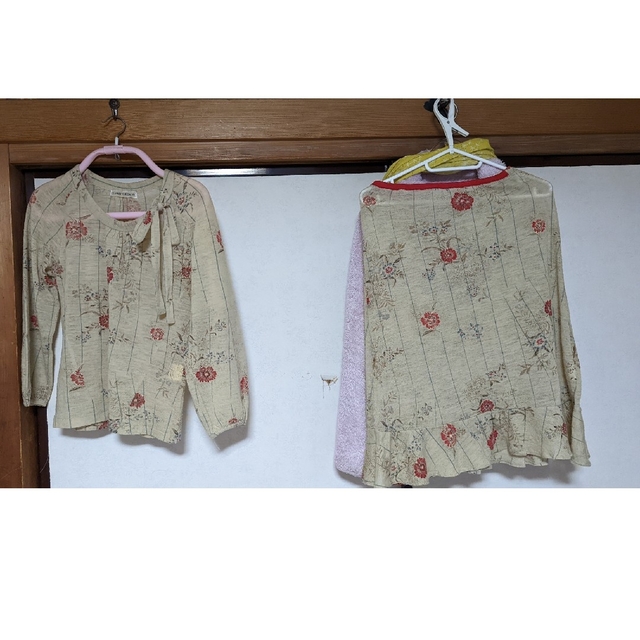 TSUMORI CHISATO(ツモリチサト)のツモリチサト　セットアップ　ツーピース　スカート　カットソー　花柄　セーター レディースのスカート(ひざ丈スカート)の商品写真