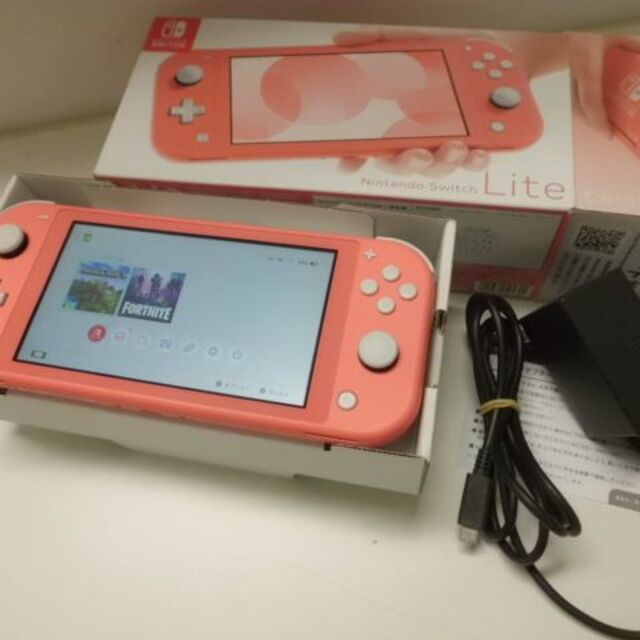 Nintendo Switch Lite コーラル　スイッチ ライト　新品