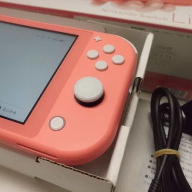 Nintendo Switch(ニンテンドースイッチ)のNintendo Switch Lite Coral 任天堂スイッチライト エンタメ/ホビーのゲームソフト/ゲーム機本体(携帯用ゲーム機本体)の商品写真