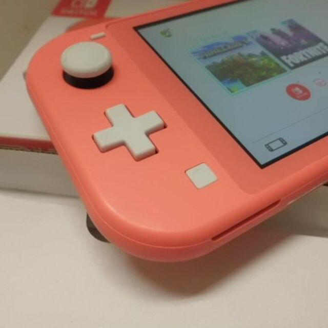 Nintendo Switch(ニンテンドースイッチ)のNintendo Switch Lite Coral 任天堂スイッチライト エンタメ/ホビーのゲームソフト/ゲーム機本体(携帯用ゲーム機本体)の商品写真