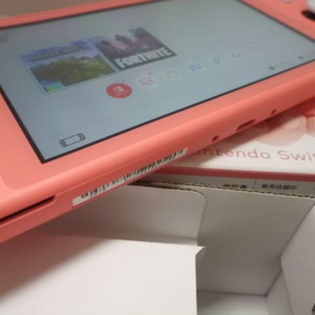 Nintendo Switch(ニンテンドースイッチ)のNintendo Switch Lite Coral 任天堂スイッチライト エンタメ/ホビーのゲームソフト/ゲーム機本体(携帯用ゲーム機本体)の商品写真