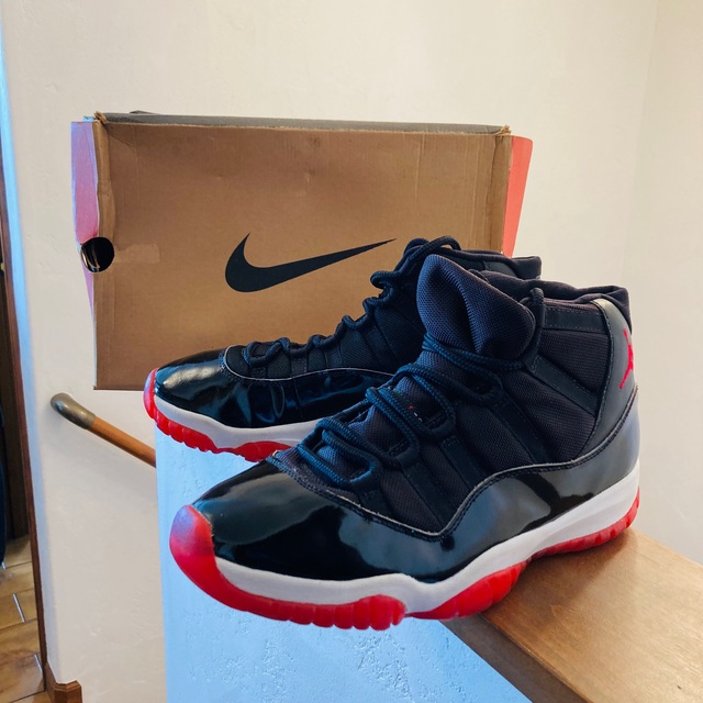 伝説の逸品】NIKE AIR JORDAN11 オリジナル 箱付き 黒×赤 【 新品