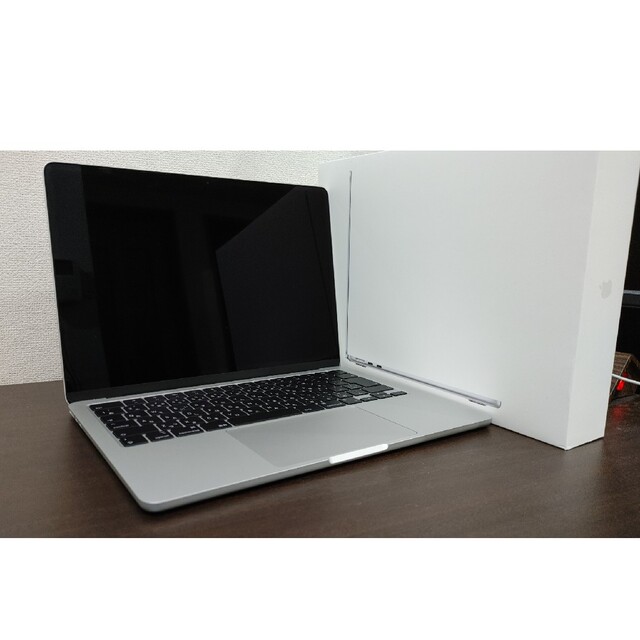 macbook air M2　8gb/256gb