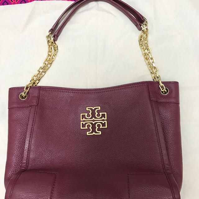 Tory Burch(トリーバーチ)のTORY BURCHトリーバーチ チェーンショルダーバッグ ワインレッド レディースのバッグ(ショルダーバッグ)の商品写真