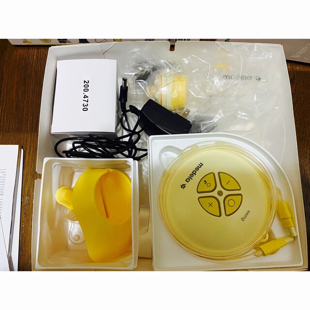 medela(メデラ)のまめっち様専用　medila 電動搾乳機 キッズ/ベビー/マタニティの授乳/お食事用品(その他)の商品写真