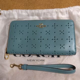 コーチ(COACH)のCOACH 長財布フラワー パンチング ロング ジップ アラウンド(財布)