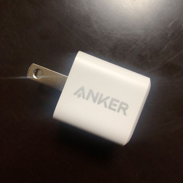 Anker(アンカー)のAnker PowerPort III Nano 20W (超小型急速充電器) スマホ/家電/カメラのスマートフォン/携帯電話(バッテリー/充電器)の商品写真