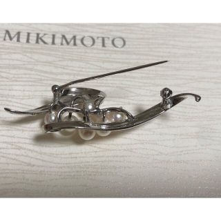 美品　ミキモト  ブローチ　8珠あります！