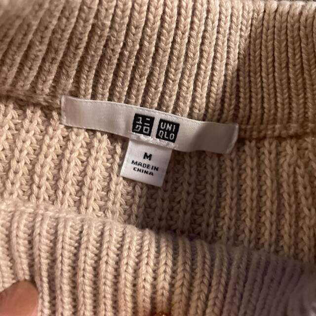 UNIQLO(ユニクロ)の【値下げ】ベスト　M 新品未使用 レディースのトップス(ベスト/ジレ)の商品写真