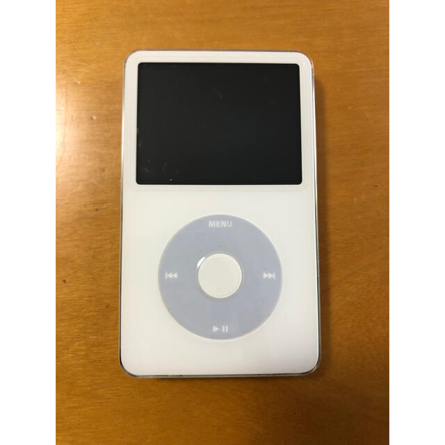 iPod(アイポッド)の【箱付き】iPod 30G 動作確認済み スマホ/家電/カメラのオーディオ機器(ポータブルプレーヤー)の商品写真