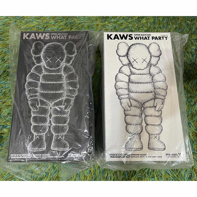 新品未開封Kaws What Party whiteとblack2体セット