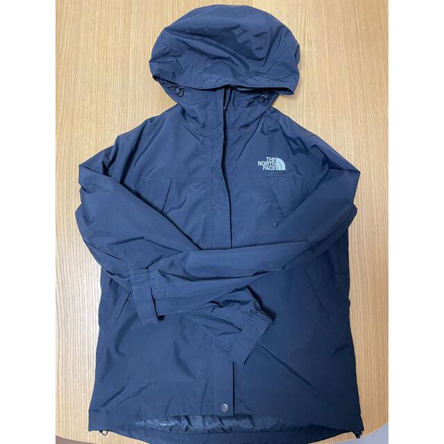 THE NORTH FACE(ザノースフェイス)のノースフェイス　スクープジャケット　Mサイズ　黒 メンズのジャケット/アウター(マウンテンパーカー)の商品写真