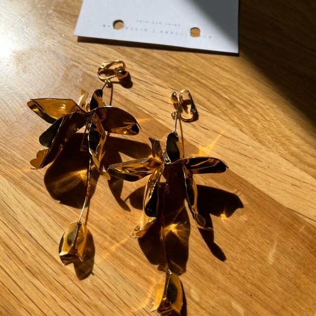 a.b.ellie マグノリアイヤリング 公式 16170円引き www.gold-and-wood.com