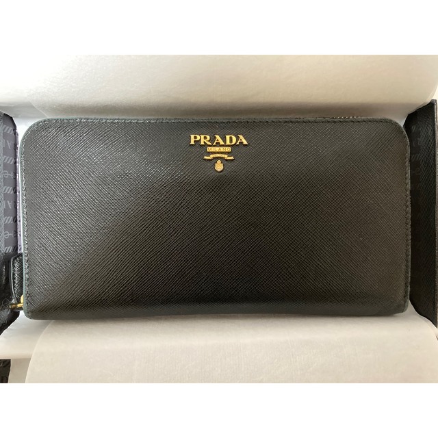 PRADA(プラダ)のPRADA  長財布　黒 レディースのファッション小物(財布)の商品写真