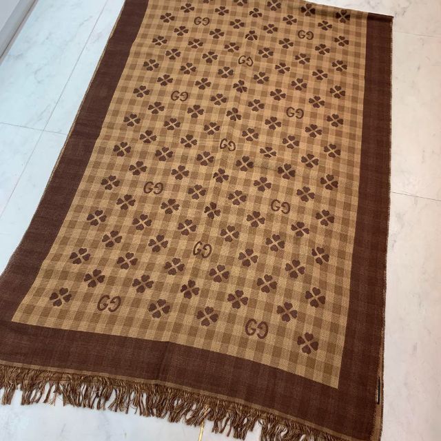 Gucci - ☆新品未使用☆GUCCI グッチ 大判ストール クローバー柄 GG