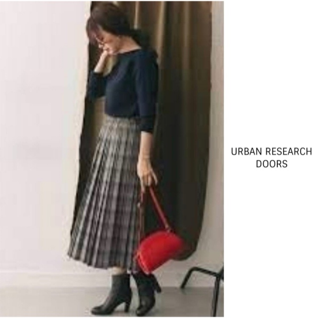 URBAN RESEARCH DOORS(アーバンリサーチドアーズ)のアーバンリサーチ  チェックスカート  グレー　 レディースのスカート(ロングスカート)の商品写真