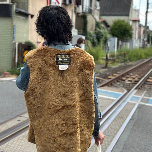 桜瑪瑙 Barbour フェイクファー ベスト 44 美品 ファスナー付 - 通販