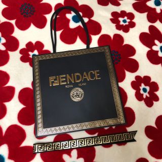 フェンディ(FENDI)のフェンダーチェ　ショッパー&リボン　セット(ショップ袋)