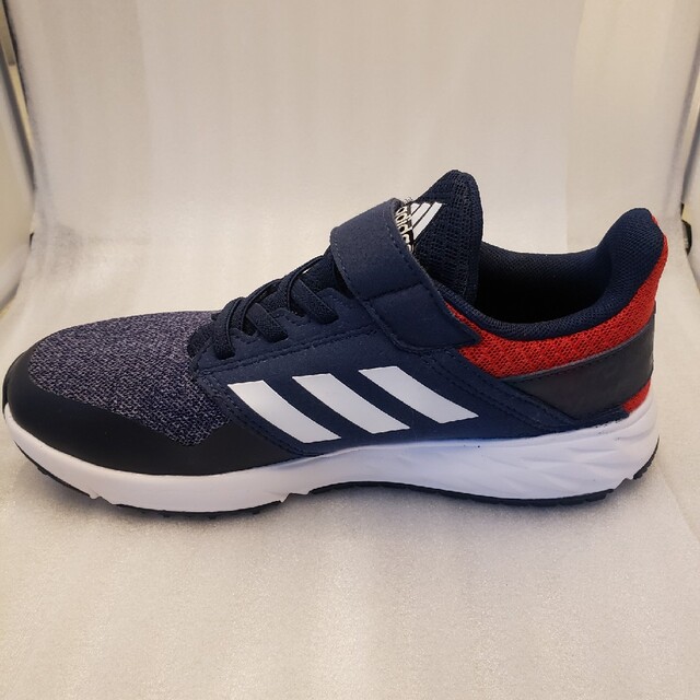 adidas(アディダス)のアディダス　adidas　22センチ　子供靴 キッズ/ベビー/マタニティのキッズ靴/シューズ(15cm~)(スニーカー)の商品写真