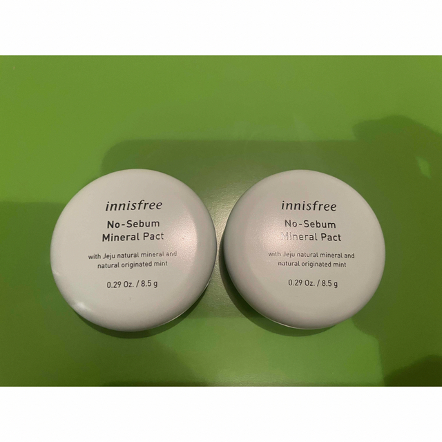 Innisfree(イニスフリー)の【新品未使用】セットバラ対応 イニスフリー ノーセバム ミネラルパクト 8.5g コスメ/美容のベースメイク/化粧品(フェイスパウダー)の商品写真