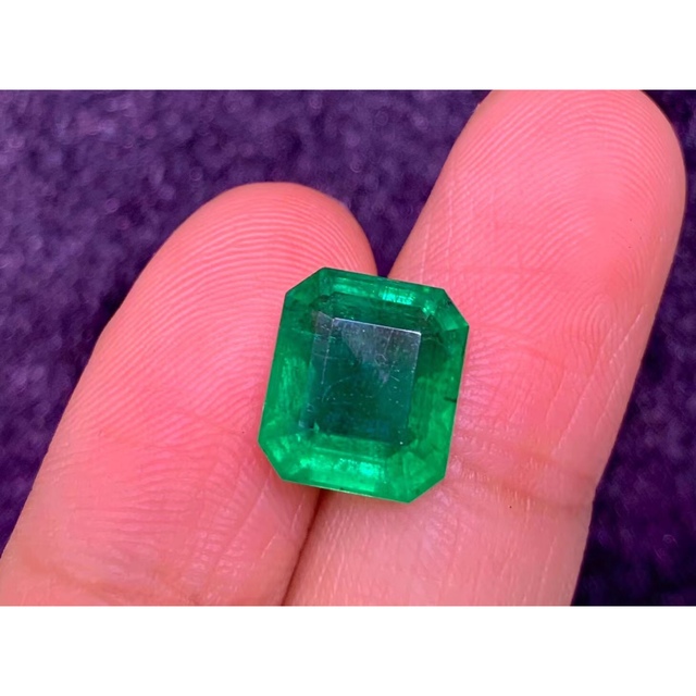 ⭐天然 エメラルド ルース 6.4ct - 各種パーツ