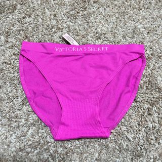 ヴィクトリアズシークレット(Victoria's Secret)のVictorias secret ピンク　パンツ(ショーツ)