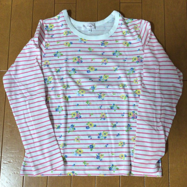 motherways(マザウェイズ)の【美品】マザウェイズ150長袖Tシャツ3枚150女の子まとめ売り  未使用品含む キッズ/ベビー/マタニティのキッズ服女の子用(90cm~)(Tシャツ/カットソー)の商品写真