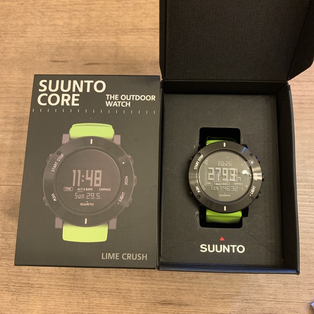 SUUNTO(スント)の【新品未使用】廃盤希少品　スント SUUNTO CORE LIME CRUSH  メンズの時計(腕時計(デジタル))の商品写真