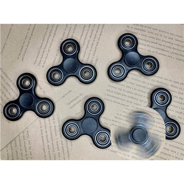 5個】ハンドスピナー☆黒☆新品☆高速回転が楽しいの通販 by 5個】ハンドスピナー☆黒☆新品☆高速回転が楽しいの通販 by