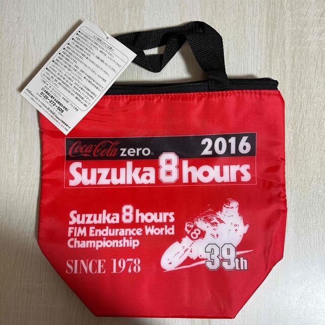 コカ・コーラ(コカコーラ)の鈴鹿８耐　2015年•2016年コカ•コーラ保冷バッグ２種 & ハンカチ エンタメ/ホビーのコレクション(ノベルティグッズ)の商品写真