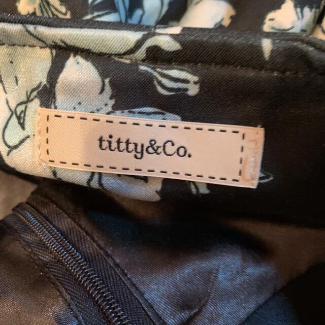 titty&co(ティティアンドコー)のティティ&コーのフレアースカート　S レディースのスカート(ひざ丈スカート)の商品写真
