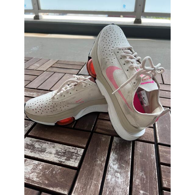 NIKE(ナイキ)の【美品】Nike woman’s air zoom type サイズ7 24cm レディースの靴/シューズ(スニーカー)の商品写真