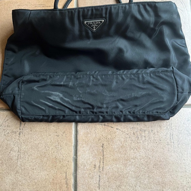 PRADA(プラダ)のプラダ　トートバッグ　黒 レディースのバッグ(トートバッグ)の商品写真