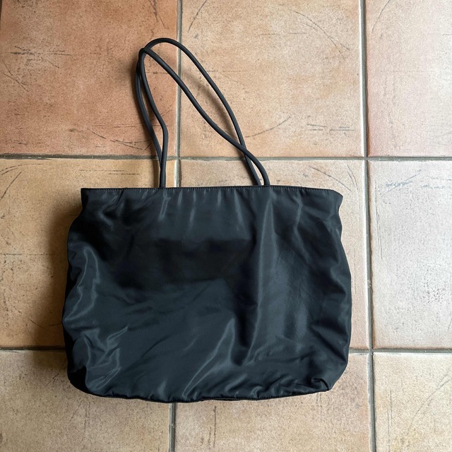 PRADA(プラダ)のプラダ　トートバッグ　黒 レディースのバッグ(トートバッグ)の商品写真
