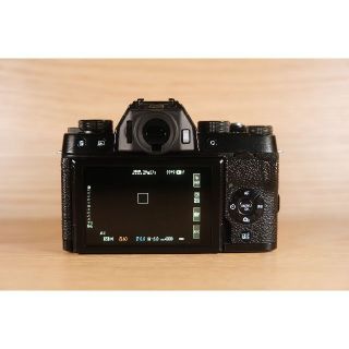 X-T100 本体、純正バッテリーのみ