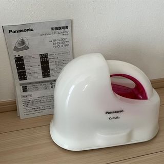 パナソニック(Panasonic)のカルル　コードレススチームアイロン (ピンク)(アイロン)