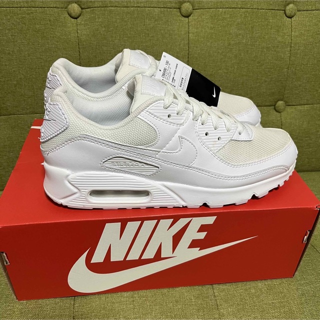 NIKE(ナイキ)のNIKE エアマックス90 AIR MAX 90 27.5 CN8490-100 メンズの靴/シューズ(スニーカー)の商品写真