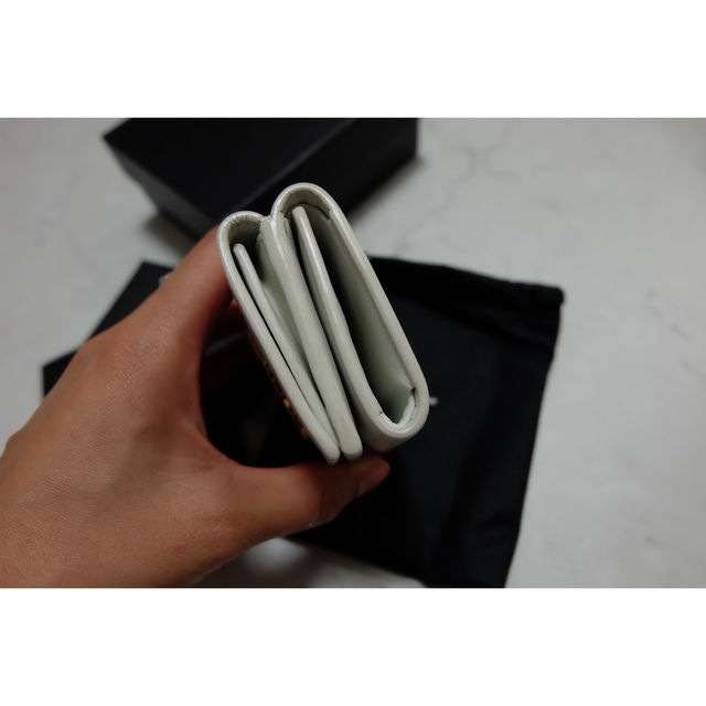 Yves Saint Laurent(イヴサンローラン)のミニ財布 レディースのファッション小物(財布)の商品写真